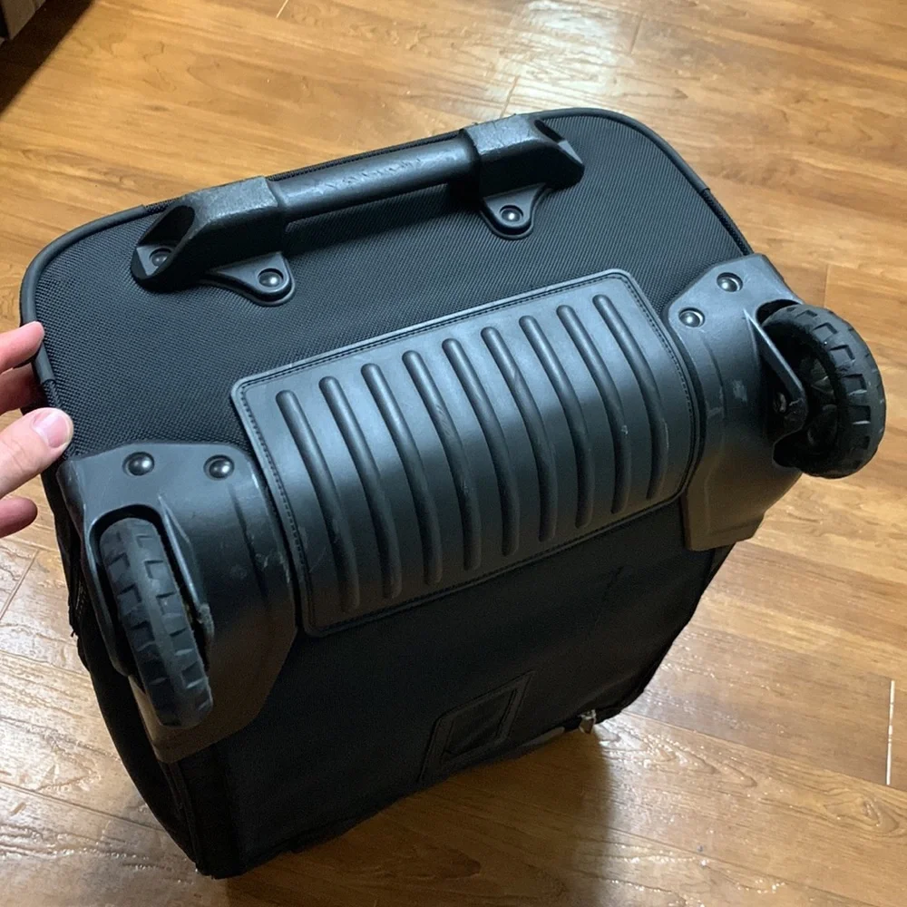 REI Luggage Wheely Beast Wheeled Rolling Travel Suitcase - Picture 4 of 10